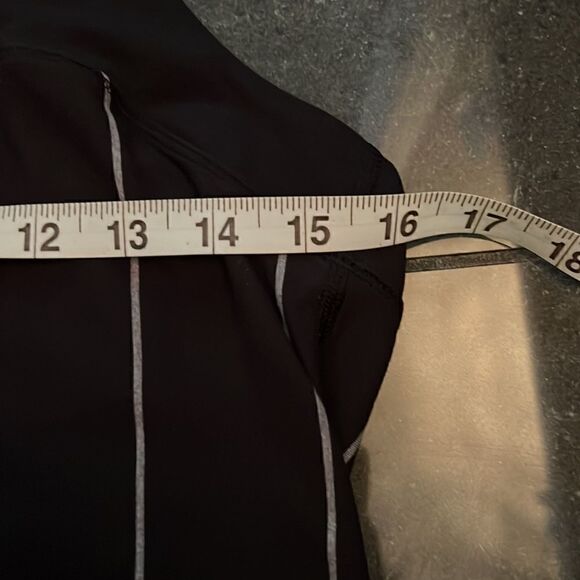 Size 8 Black and White Lululemon Striped Racerback Tank Top - Picture 3 of 3